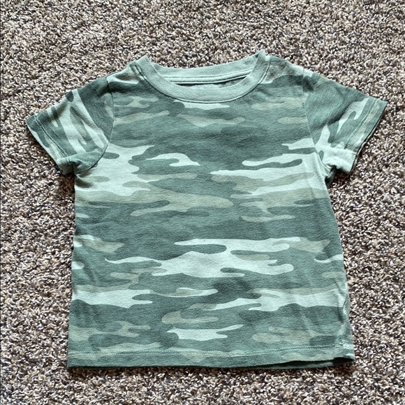 Epic Threads Other - Camo T-Shirt